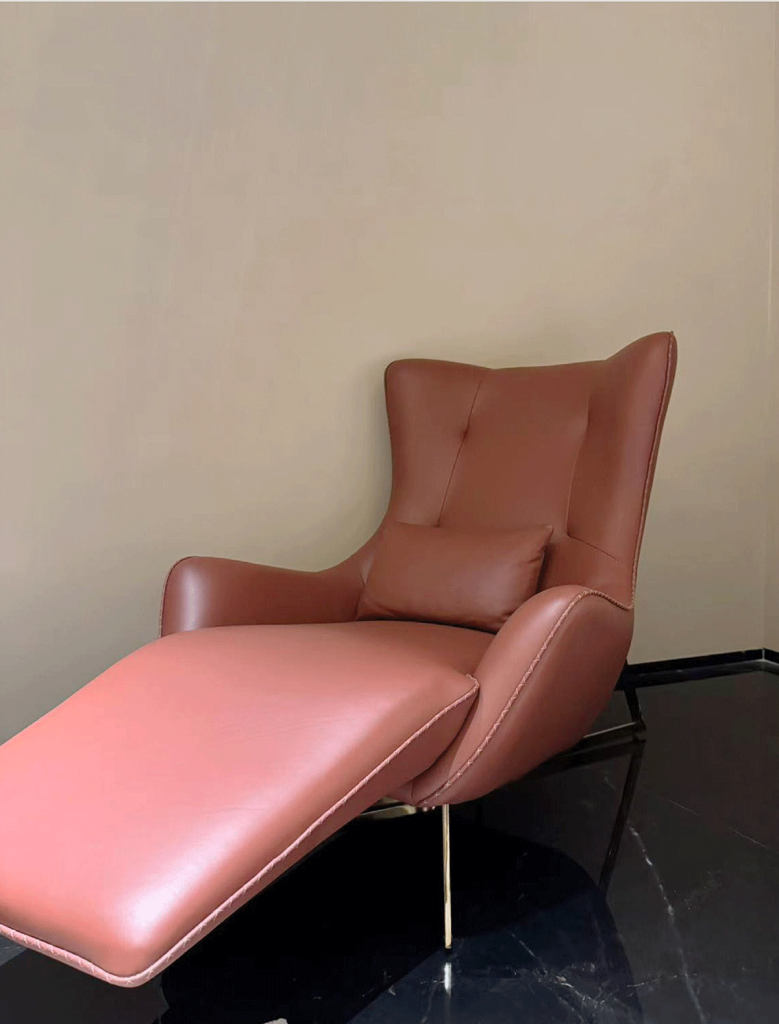 V29 Camel Leather Chaise Lounge