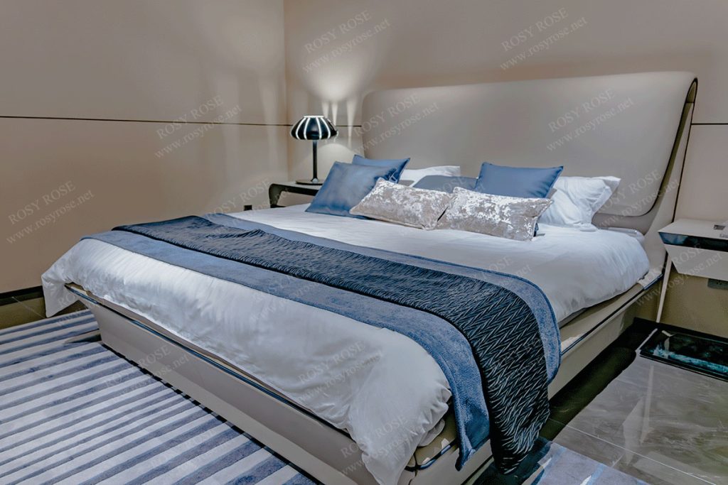 Avorio Royal Winged Leather Bedroom Suite