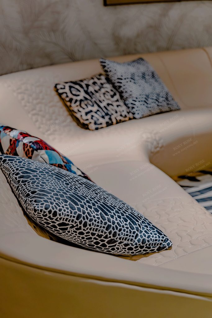 Dorata Empire Champagne Living Suite