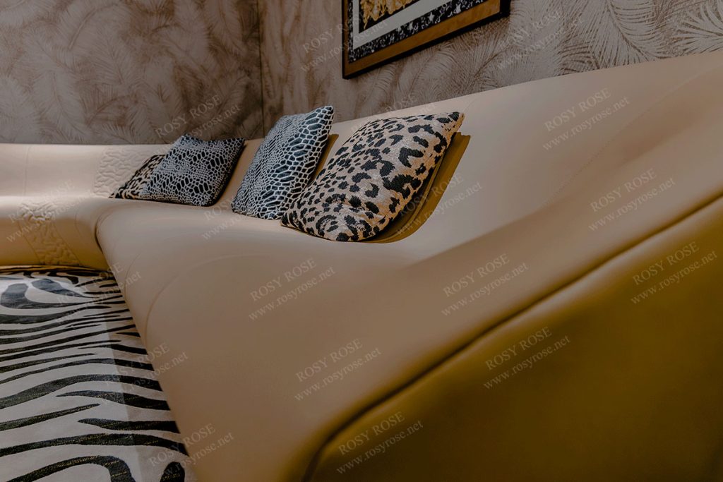 Dorata Empire Champagne Living Suite